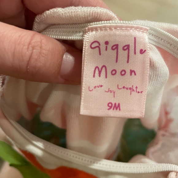 Giggle Moon matching set for size 9M. - Picture 4 of 5